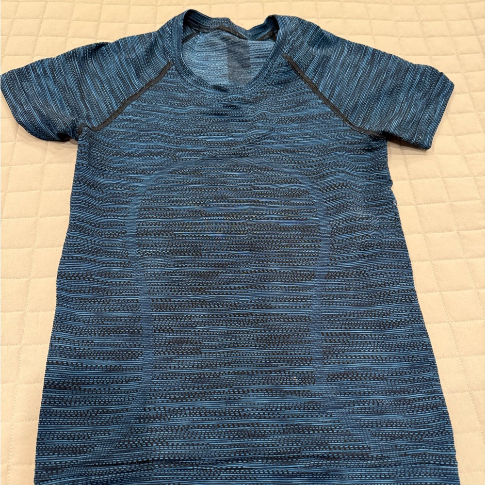 Swiftly Tech Short Sleeve Shirt - Waist Length